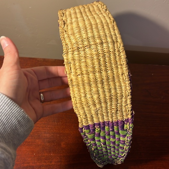 Nena and Co Half Moon Ghana Hand Crafted Bag - Picture 8 of 10